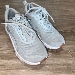 Women's Athletic Tennis Shoes. Puma. Size 7.5. Gently used